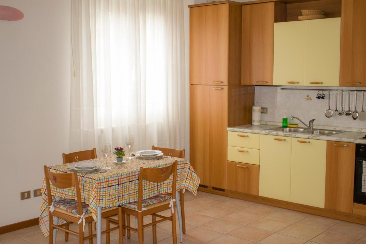 Appartamento Incantevole Con Parcheggio Gratuito Тирано Екстериор снимка